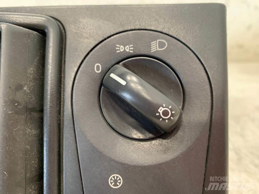 Volvo VNL Electronics