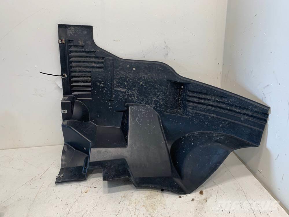 Volvo VNL Other components