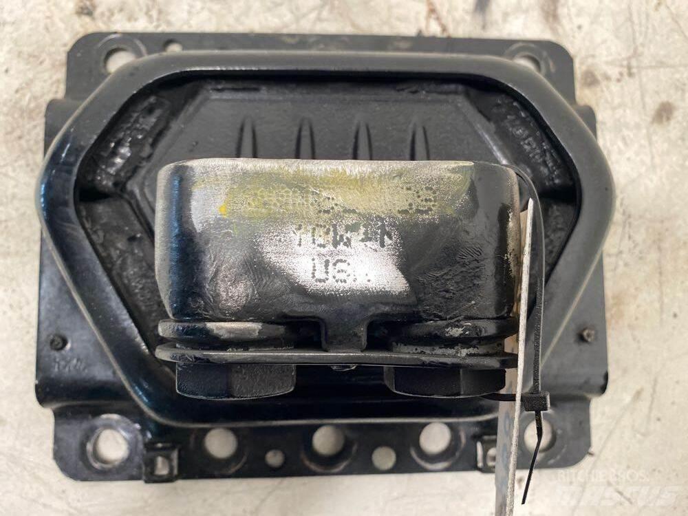 Volvo VNL Other components