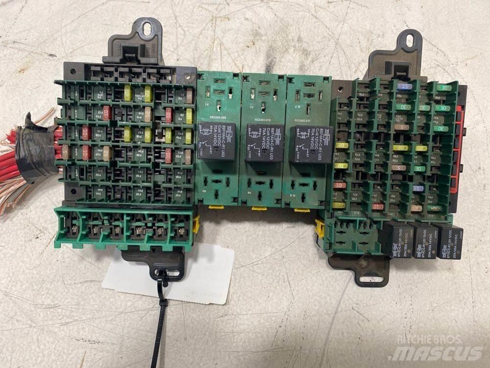 Volvo VNL Electronics