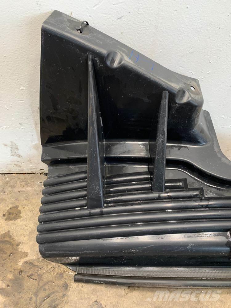 Volvo VNL Other components