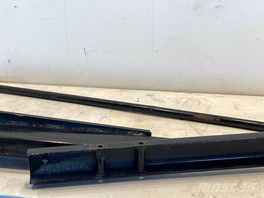 Volvo VNL Other components