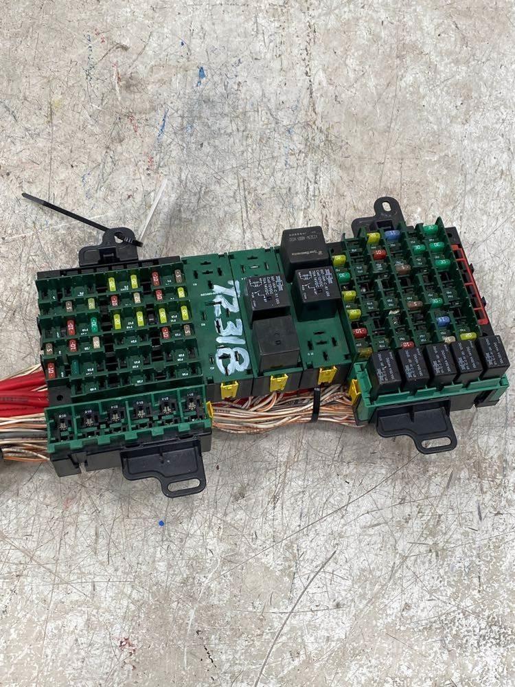 Volvo VNL Electronics