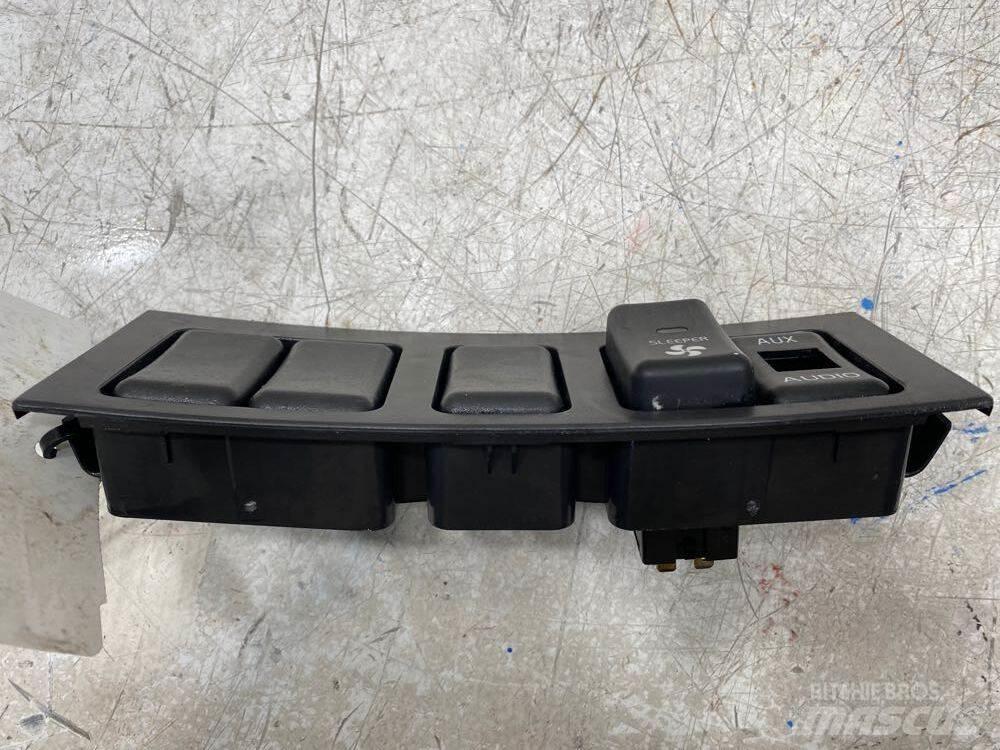 Volvo VNL Electronics