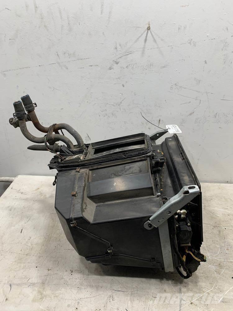 Volvo VNL Other components