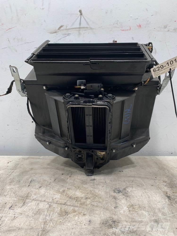 Volvo VNL Other components