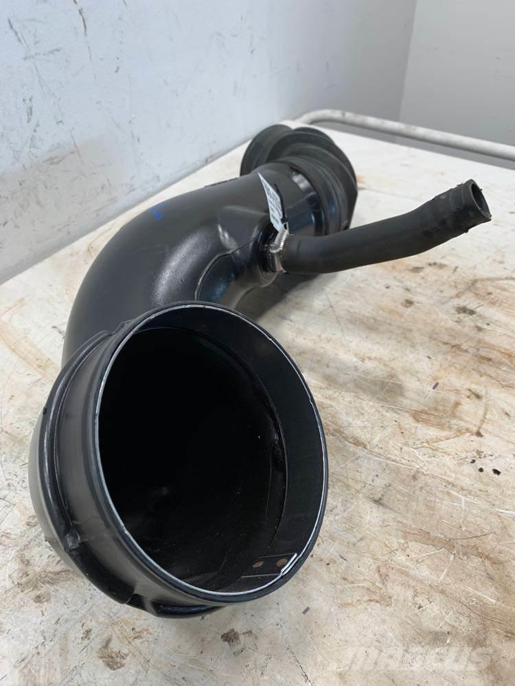 Volvo VNL Other components