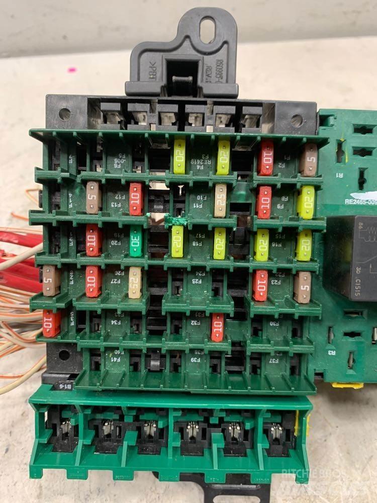 Volvo VNL Electronics