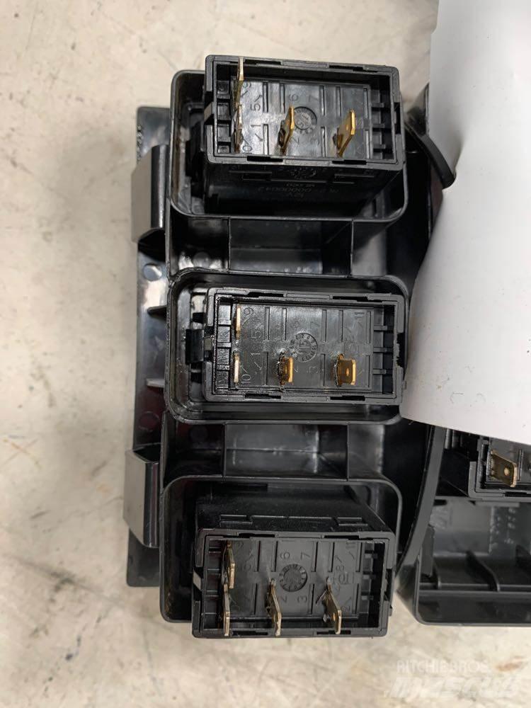 Volvo VNL Electronics