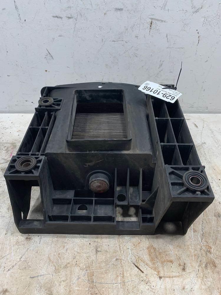 Volvo VNL Other components