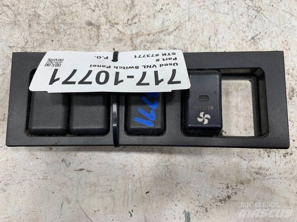 Volvo VNL Electronics