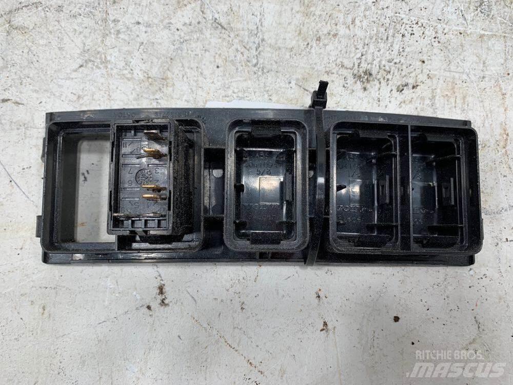 Volvo VNL Electronics