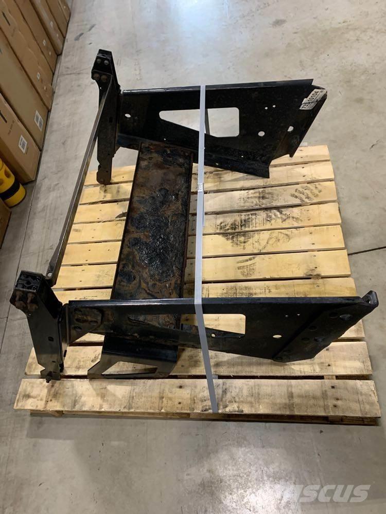 Volvo VNL Other components