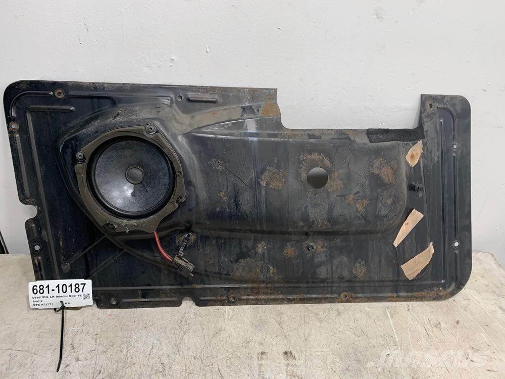 Volvo VNL Other components