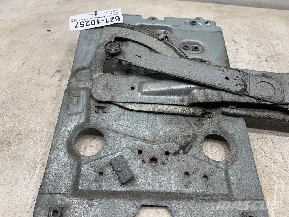 Volvo VNL Other components