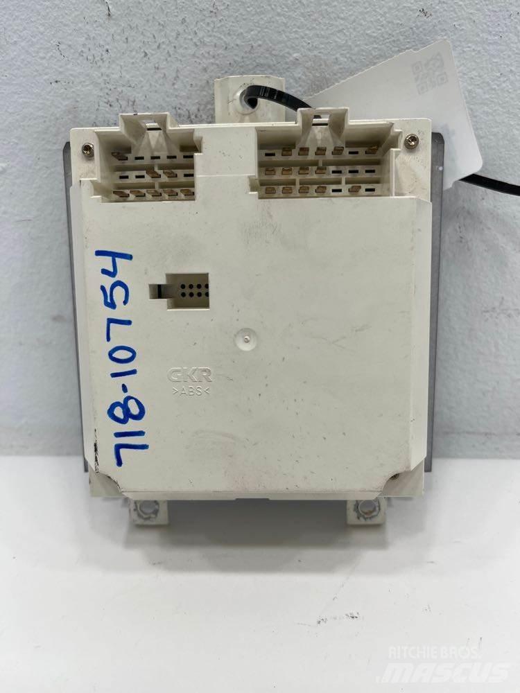 Volvo VNM Electronics