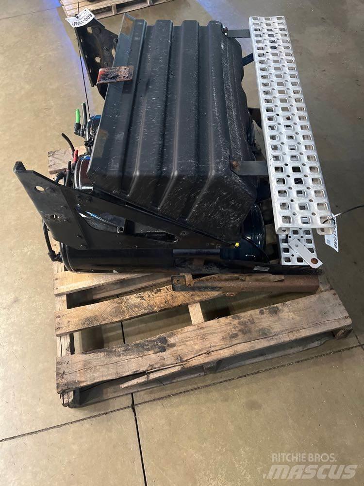 Volvo VNM Other components