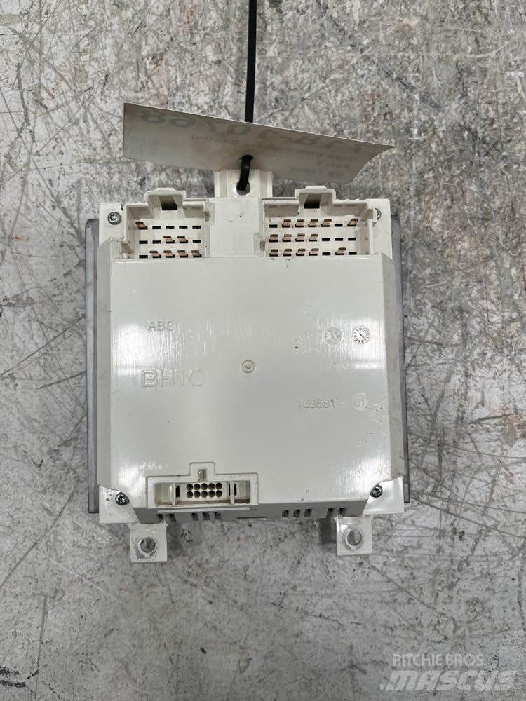 Volvo VNM Electronics