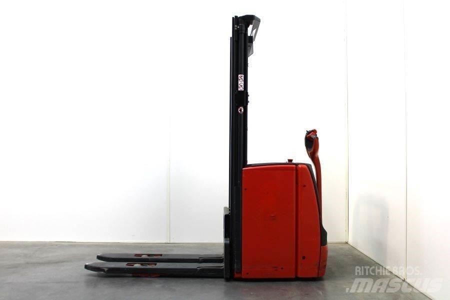 Linde L14 Pedestrian stacker