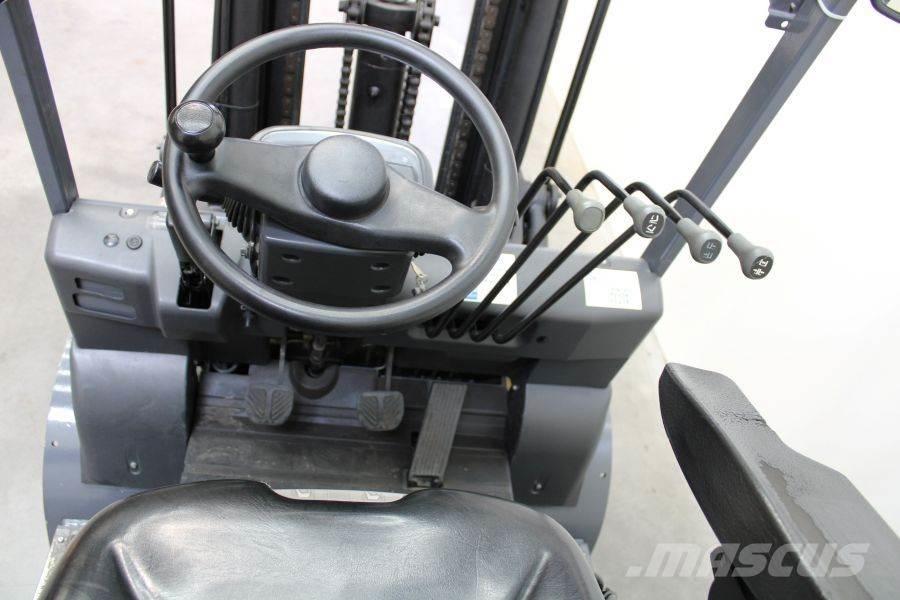 TCM FB 30-7 Electric forklift trucks