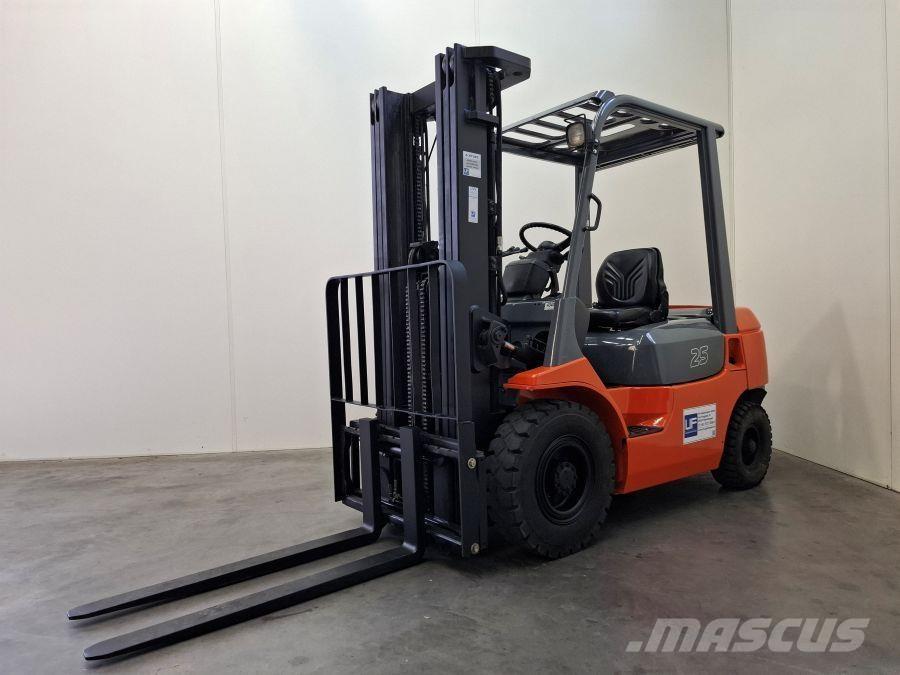 Toyota 62-7FDF25 Diesel trucks