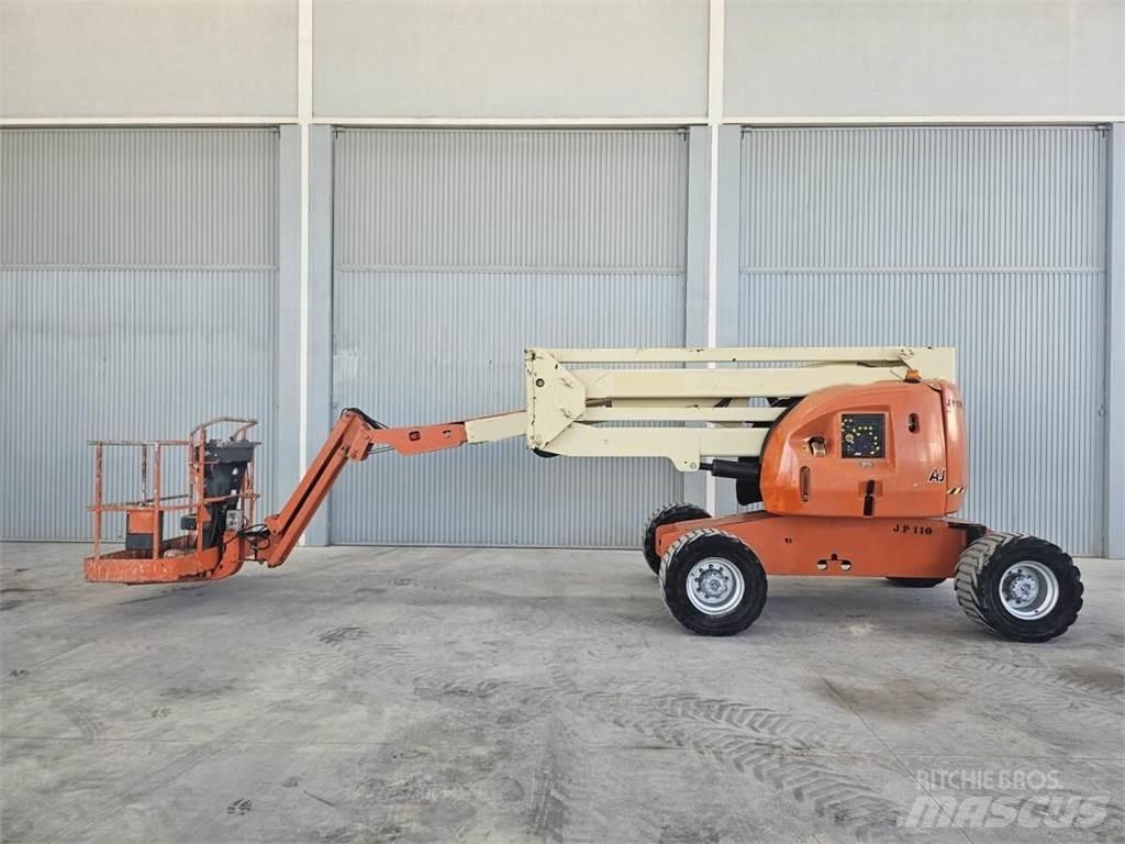 JLG 510AJ Articulated boom lifts