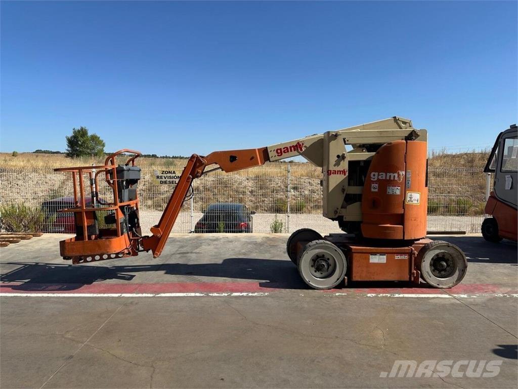 JLG E300AJP Articulated boom lifts