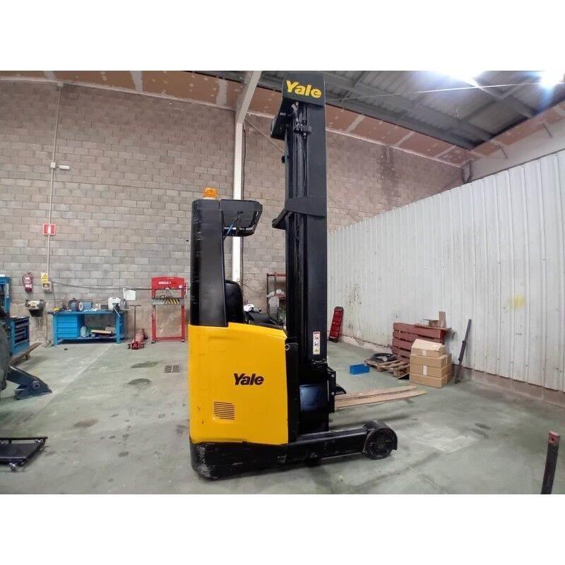 Yale MR14 Reach truck