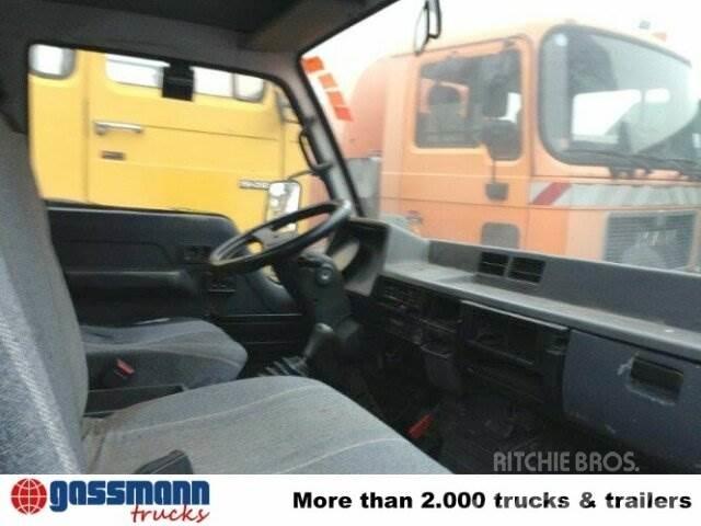 Mitsubishi Canter 4x2 Demountable trucks