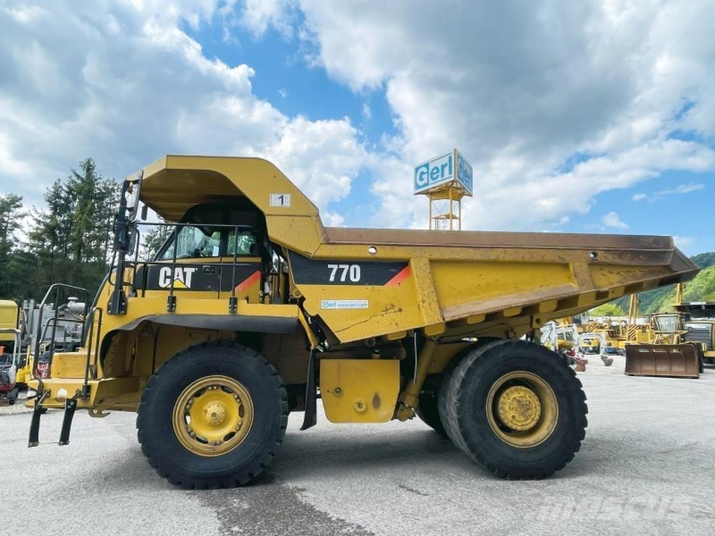 CAT 770 Articulated Haulers