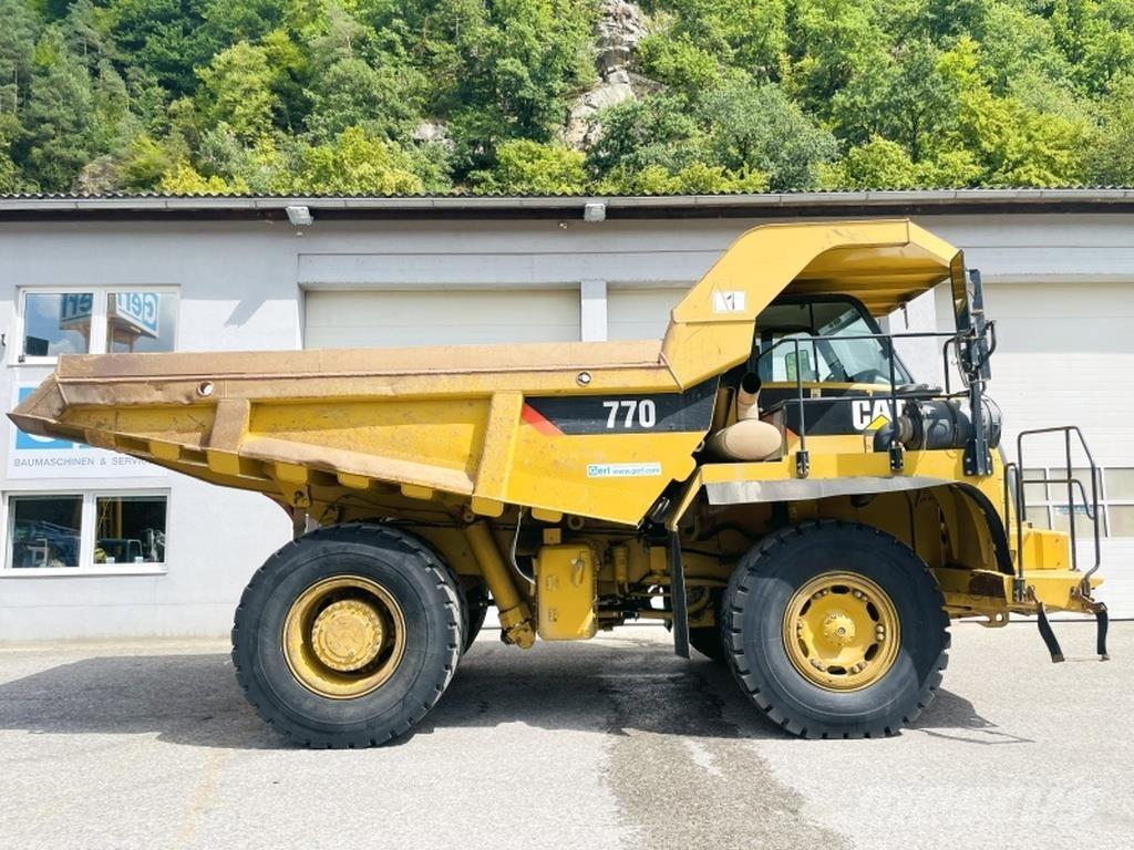 CAT 770 Articulated Haulers