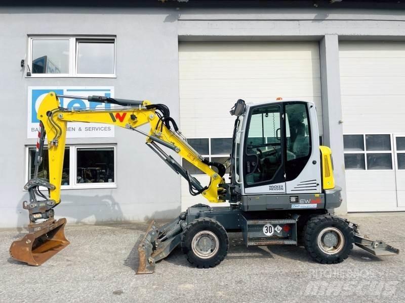 Neuson EW65 Wheeled excavators