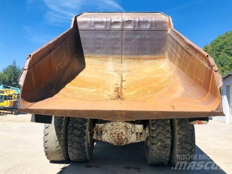 Perlini DP 655B Articulated Haulers