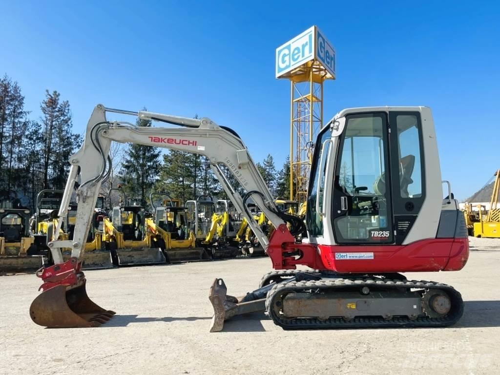 Takeuchi TB235 Mini excavators < 7t (Mini diggers)
