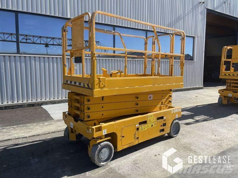 Genie GS-2646 Articulated boom lifts