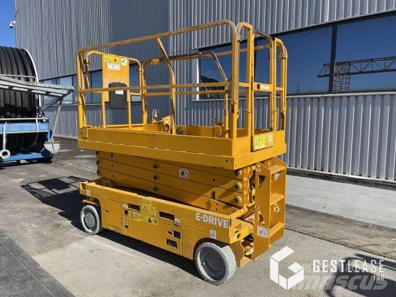 Genie GS-2646 Articulated boom lifts