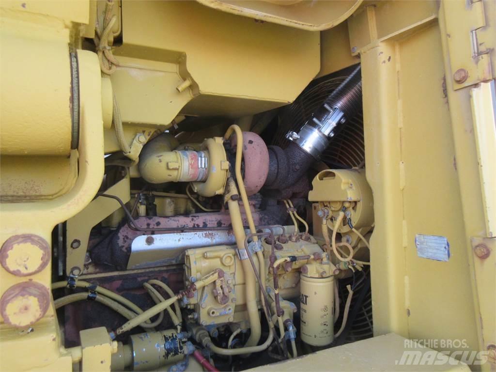 CAT 963 Crawler dozers