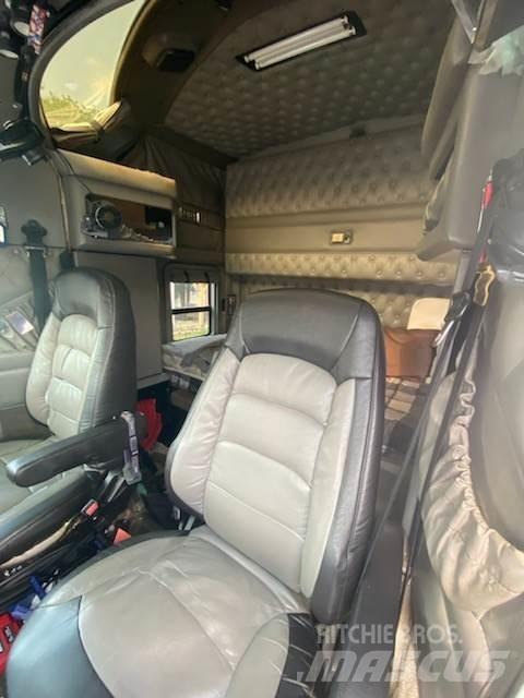 Kenworth W900L Other
