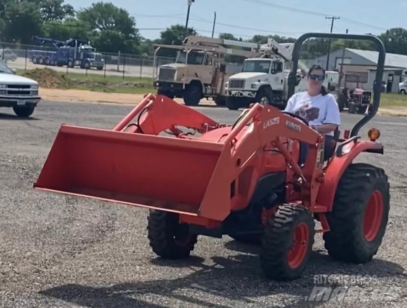 Kubota L3901 Tractors