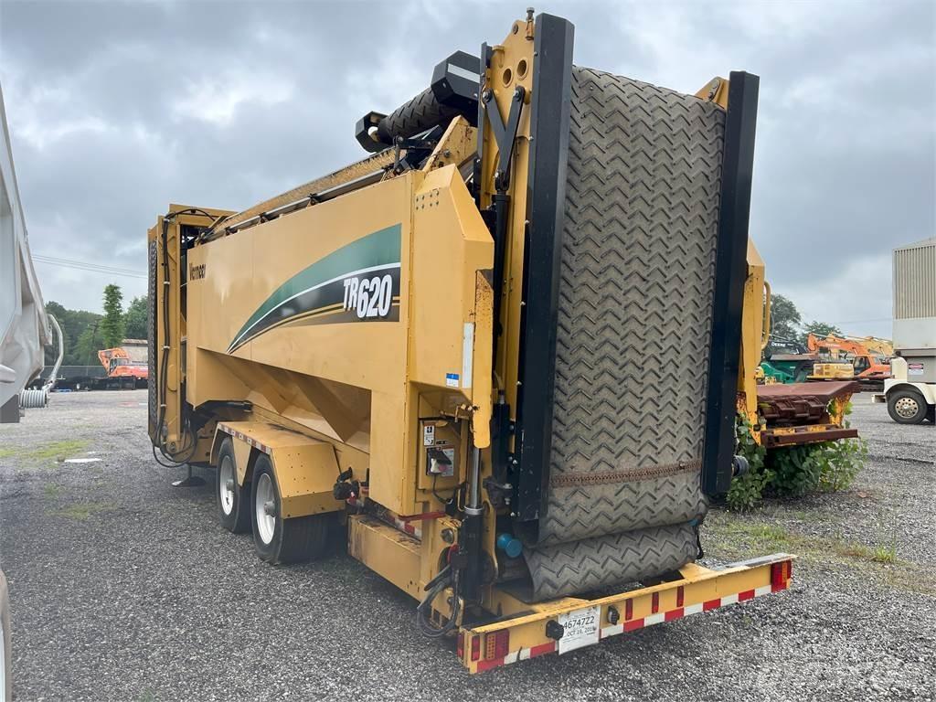 Vermeer TR620 Screeners