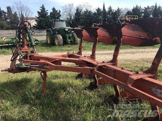 Kverneland LF8 Ploughs