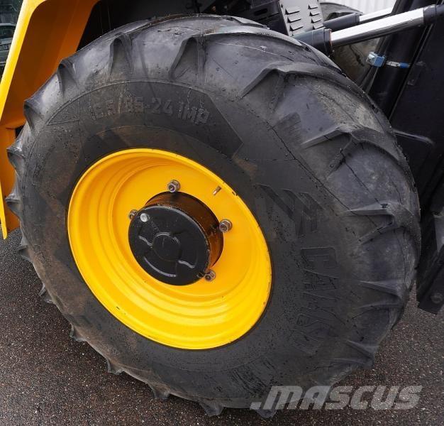 JCB 940-4 Rough terrain truck
