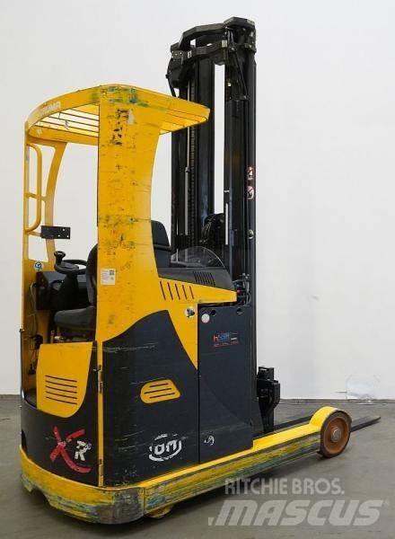 OM Xi 14 Reach truck