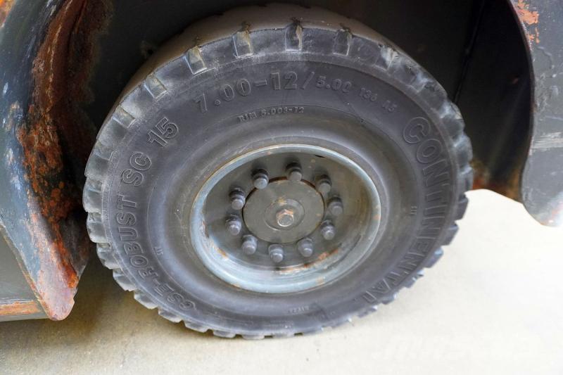 Still R07-25 Tow truck