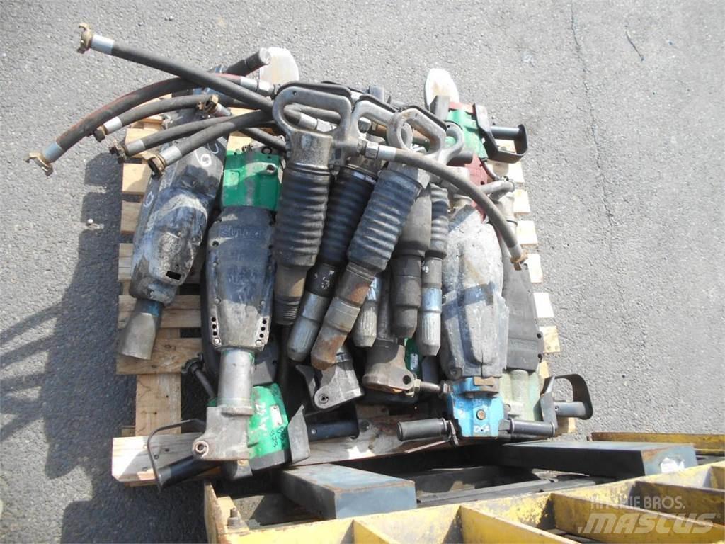 NC nc Hammers / Breakers