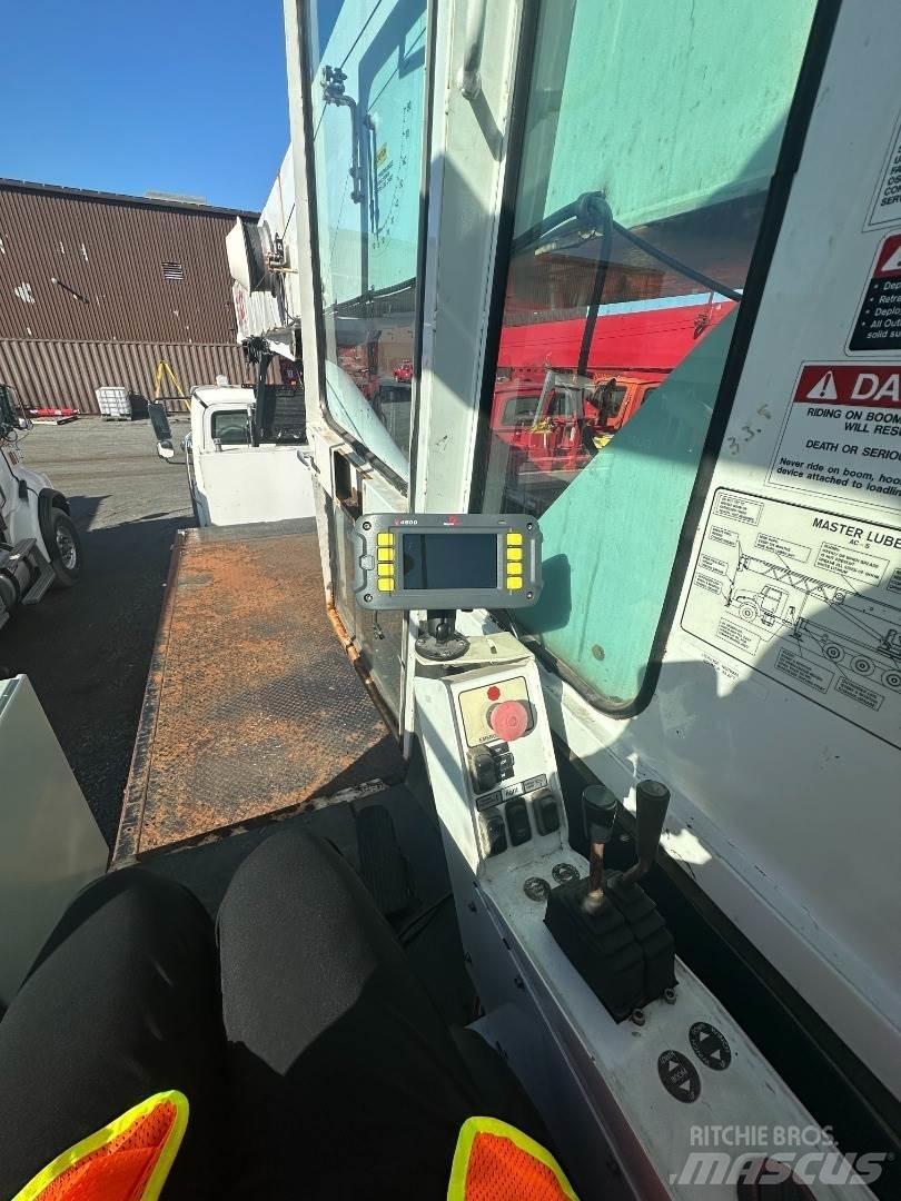 Altec AC38-127S Truck mounted cranes