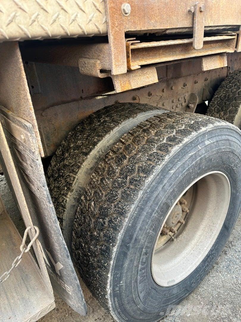 National 1500 Truck mounted cranes