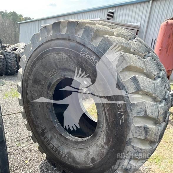BKT 875/65R29 Tyres, wheels and rims