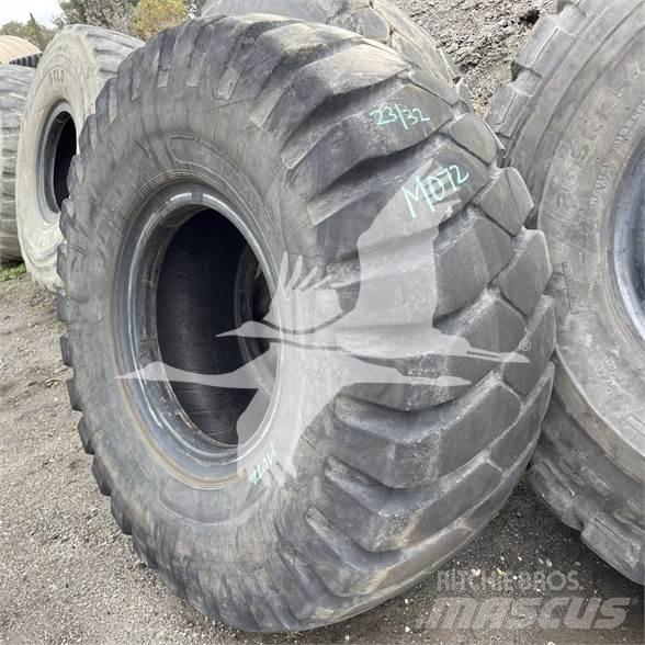 Titan 23.5x25 Tyres, wheels and rims