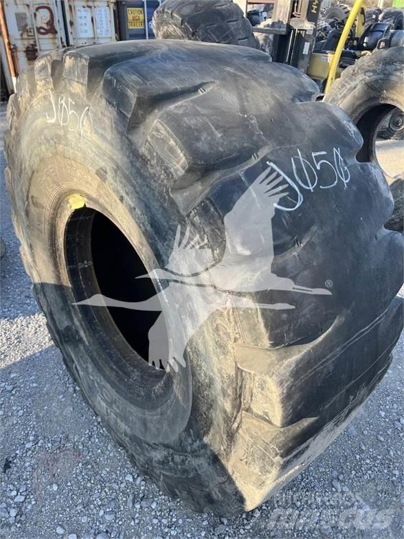 Toyo 23.5x25 Tyres, wheels and rims